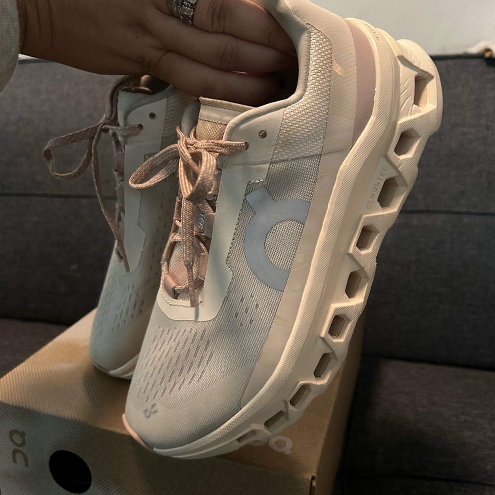 Brand new. Worn once. Very nice and comfy size 8.5